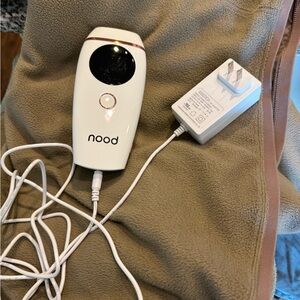 Nood White Hair Removal Device